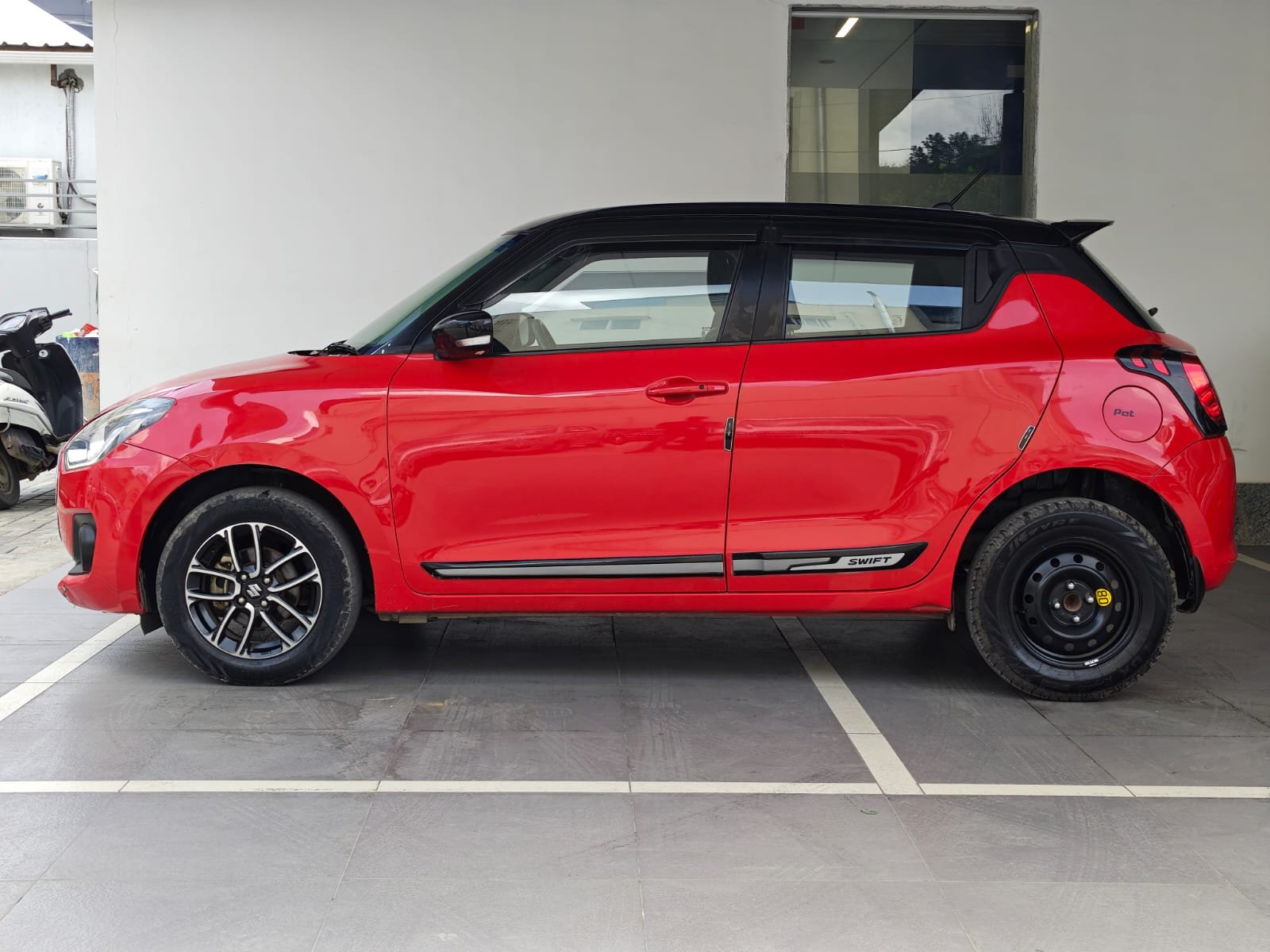 MARUTI SUZUKI SWIFT ZXI+ DUAL TONE